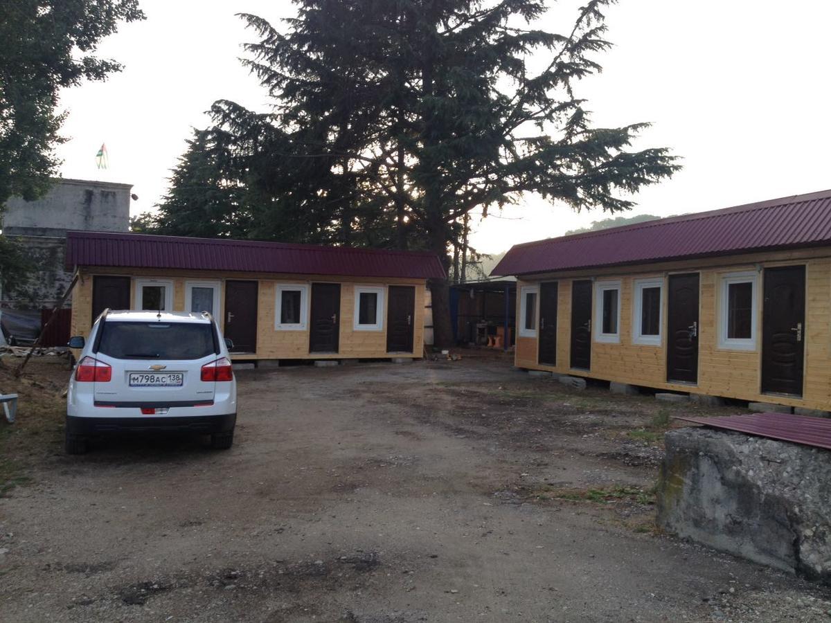 Guest House Tri Topolya Lidzava Bagian luar foto